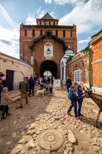 A vertical shot of a Pyatnitsky Gate (Pyatnitskaya Tower) of Kolomna Kremlin. Russian traditional medieval architecture.
