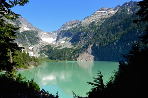 A beautiful shot of the Blanca lake surrounded by mountains