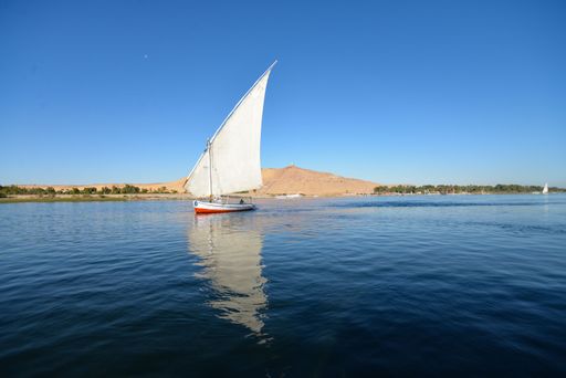 Travel to aswan and enjoy the nature