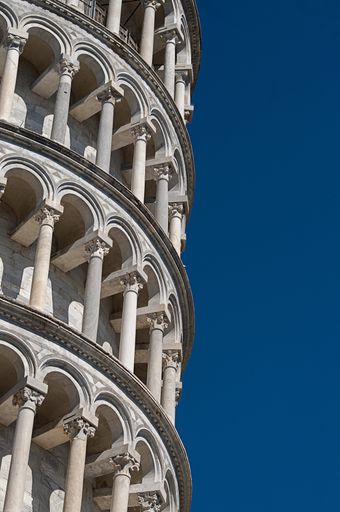 A vertical shot of the Piazza Dei Miracoli Pisa, Italy