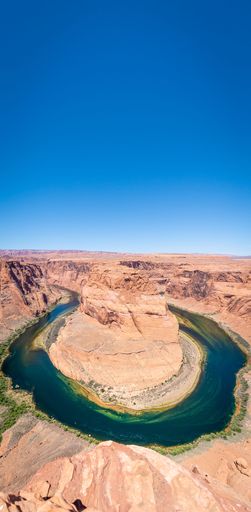 A view of Horseshoe Bend in Page, Arizona on a sunny day