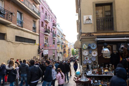 El Rastro market is a well-known place if you want to find second hand items as well as brand-new curious things.