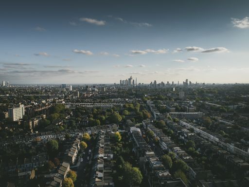 A typical scenery in the heart of the beautiful and gloomy London