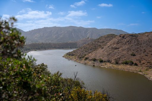 An aerial view of the lake Hodges in San Diego, California