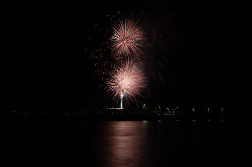 Fireworks shoot off over Alamitos Bay in Long Beach to celebrate July 4t