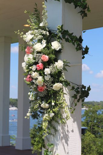 A vertical closeup shot of beautiful roses taken in Iowa