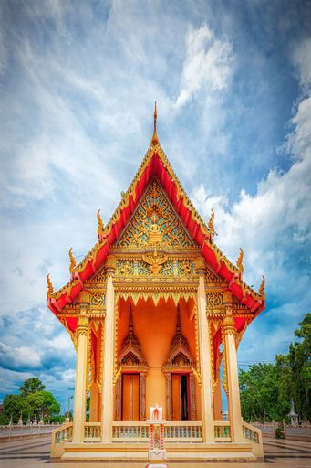 A vertical shot of one of the many buddhist temples in and around Hua Hin in Thailand.