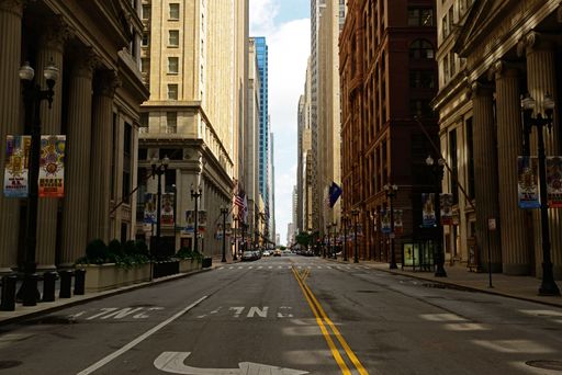 a Scene from downtown Chicago, Illinois