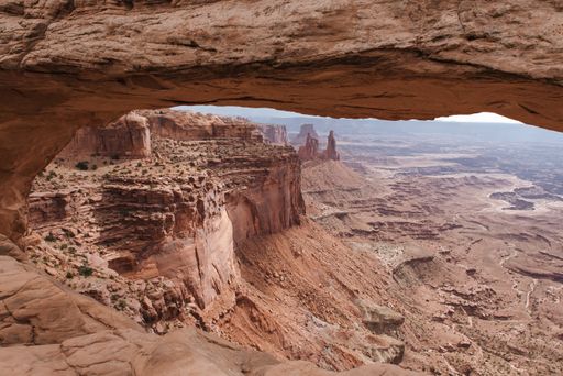 A mesmerizing shot of the Canyonlands National Park, Mesa Arch Utah USA
