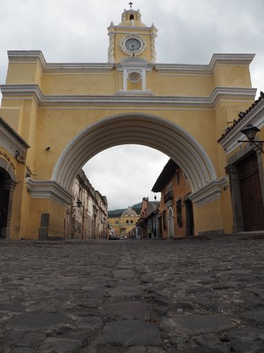A vertical shot of a Santa Catalina Arch attraction in Antigua Guatemala