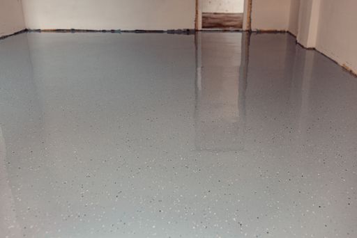 A view of a painted floor in gray color