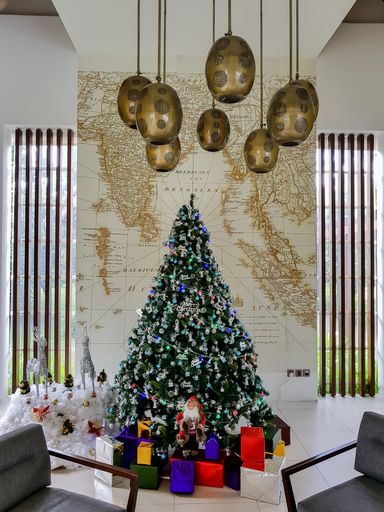 Mercure Maldives Kooddoo Resort decoration Christmas tree setup in reception.