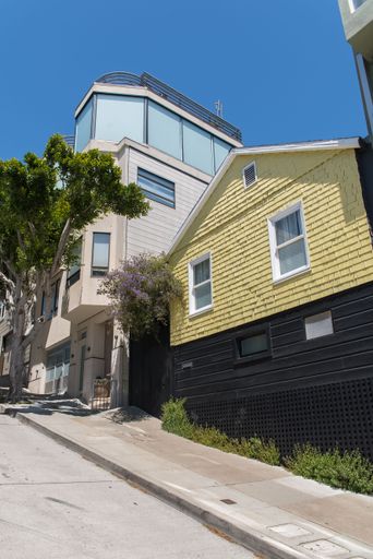 San Francisco, typical colorful houses in Telegraph Hill, sloping street