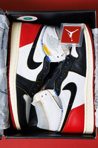 The brand new Air Jordan 1 Union LA in the shoe box.