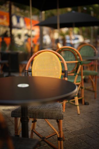 A table and chair on the cafe shop