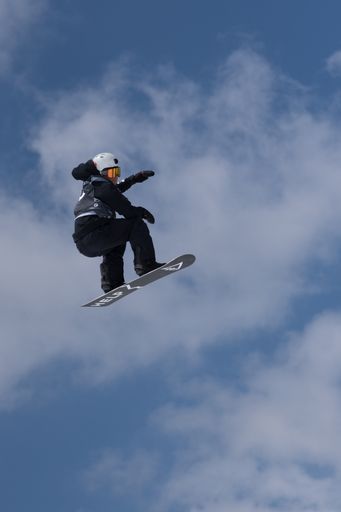 El Tarter, Andorra. 29 March 2019 : Snowboarder participating in the Total Fight 2019 Grandvalira Andorra.
