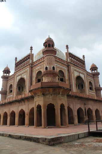 A vertical shot of Safdarjung Tomb monument in New Delhi, India