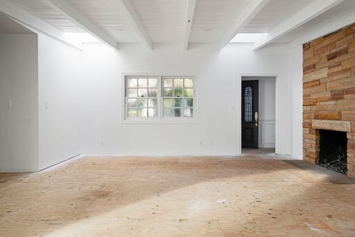 A brand new room with white walls