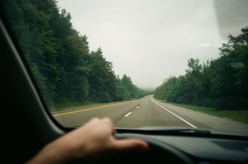 The view of smoky mountains in Tennessee from a car