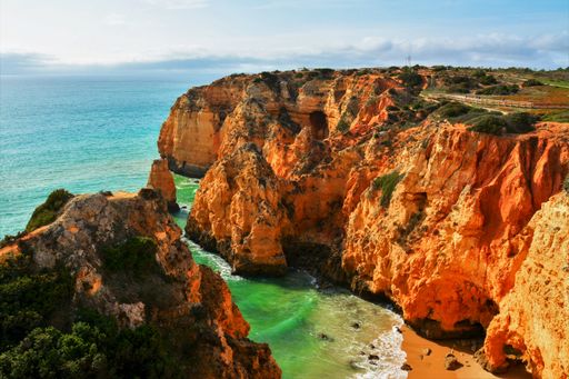 A beautiful shot of the Ponta da Piedade rock formations near the sea in Lagos, Portugal