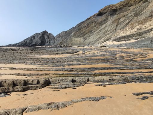 Praia da Amoreira with its unusual rock formations