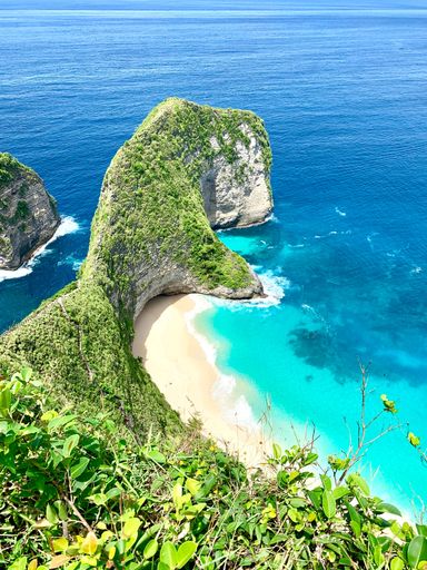 A vertical shot of the Nusa Penida island in Bali