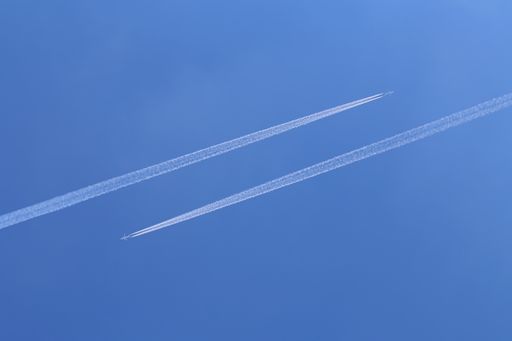 A beautiful shot of parallel flying planes