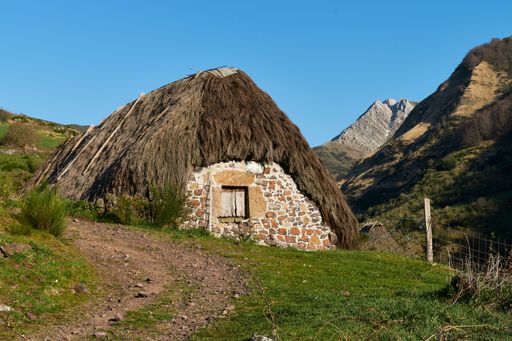 A trail leading to the ancient dwelling in the mountains