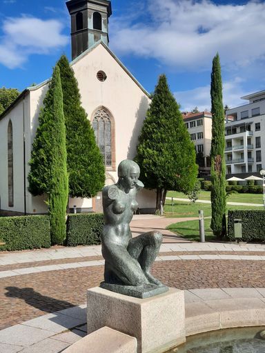 A vertical shot of a statue in Baden-Baden, Germany