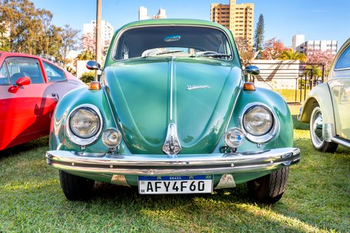 Vehicle Volkswagen Fusca (beetle) 1972 on display at vintage car show.