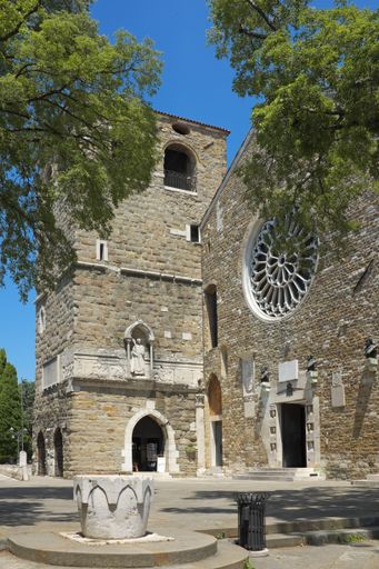 Front entrance of Cathedral of Saint Justus (Basilica attedrale di San Giusto Martire) in Trieste, Italy.