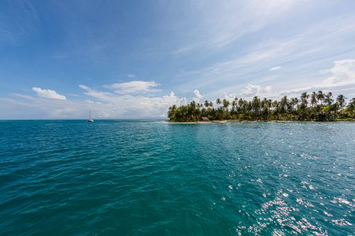 A beautiful scenery of the ocean under the cloudy sky in San Blas Islands, Panama
